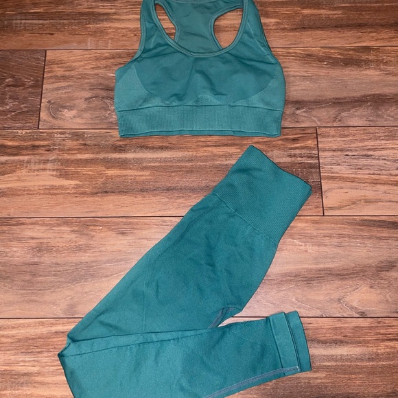 Amazon Gym Set - Picture 1 of 2